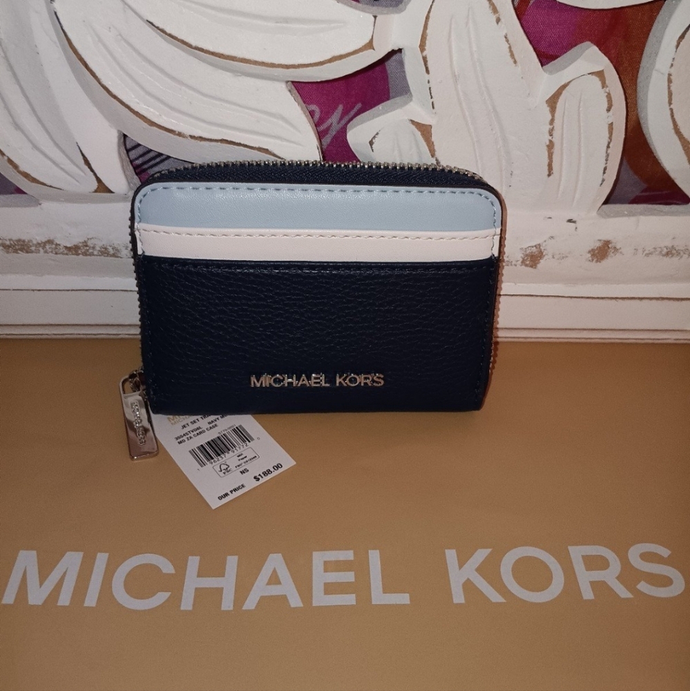 NEW! Michael Kors Jet Set Travel Medium Zip Around Card Case Wallet